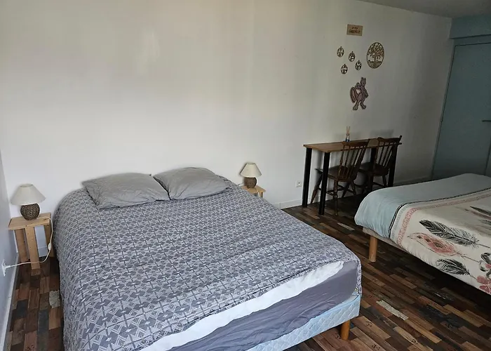 Avec 2 Lits Double, Douche Et Wc Prives - Acces Autonome - Parking Apartment *